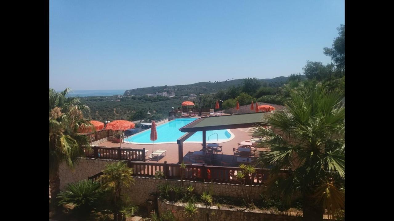 Villa dei pini Vieste Esterno foto
